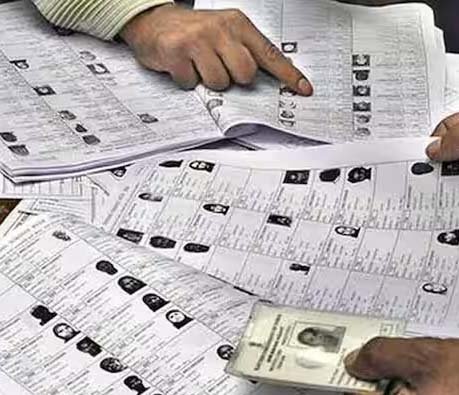 மதுரையில் வாக்குப்பதிவு இயந்திரங்களை  சரிபார்க்கும் பணி: கலெக்டர் துவக்கி வைத்தார்